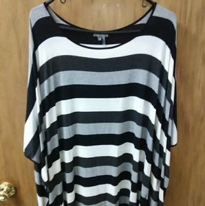 Vince Camuto poncho style top 3X